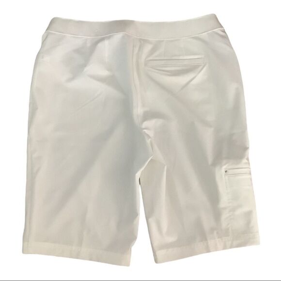 Chico’s White Polyester Spandex Blend Shorts Size O Excellent Condition - Picture 2 of 4